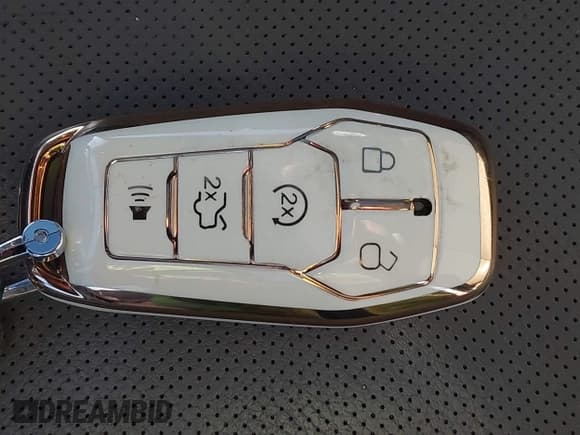 ✅ 2015 Ford F-150 XLT • VIN: 1FTFW1EFXFKD65200 • Lot: 43621578. Listed on IAAI with 186,088 mi. Free auction sales archive from the USA and detailed vehicle history report at DreamBid. Image 11.