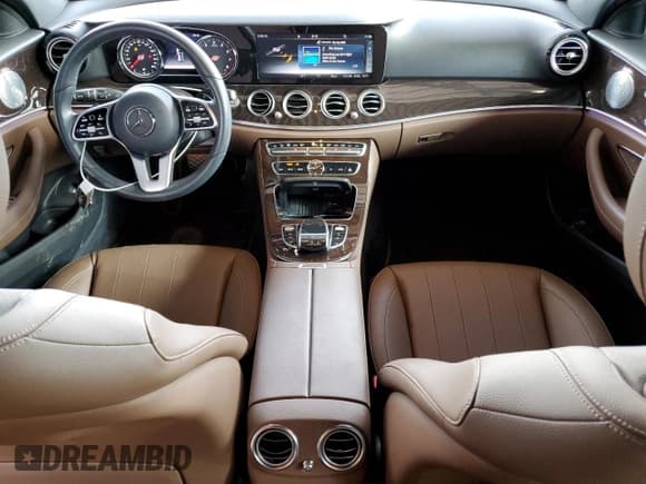 ✅ 2019 Mercedes-Benz E 450 • VIN: WDDZH6JB3KA561931 • Lot: 48417825. Listed on Copart with 38,561 mi. Free auction sales archive from the USA and detailed vehicle history report at DreamBid. Image 8.