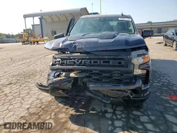 2024 Chevrolet Silverado 1500 Custom Trail Boss z VIN 3GCPDCEK3RG154533, wystawiony jako Copart lot #80881115 z przebiegiem 17 821 mil mil oraz Szkoda całkowita • Salvage title. Historia ofert i sprzedaży dostępna na DreamBid. Obrazek 14.