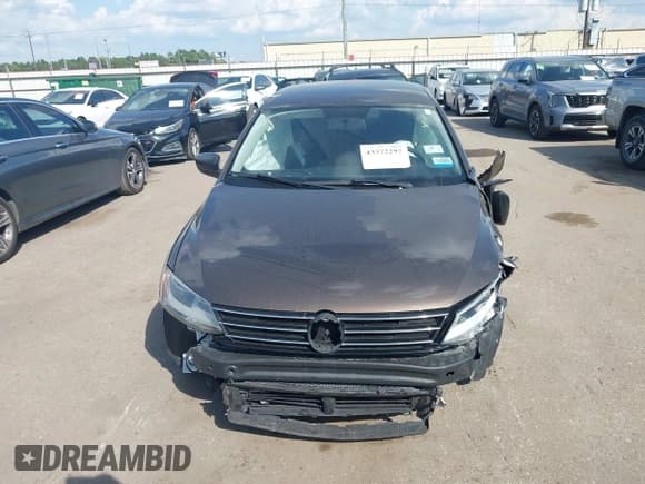 ✅ 2015 Volkswagen Jetta S • VIN: 3VWLA7AJ3FM272667 • Lot: 43372297. Listed on IAAI with 93,722 mi. Free auction sales archive from the USA and detailed vehicle history report at DreamBid. Image 12.