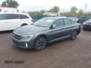 ✅ 2022 Volkswagen Jetta SEL • VIN: 3VWGM7BU9NM024925 • Lot: 43274969. Wystawiony na IAAI z przebiegiem 33 541 mil. Bezpłatny archiwum sprzedaży aukcyjnych z USA i szczegółowy raport historii pojazdu na DreamBid. Zdjęcie 2.