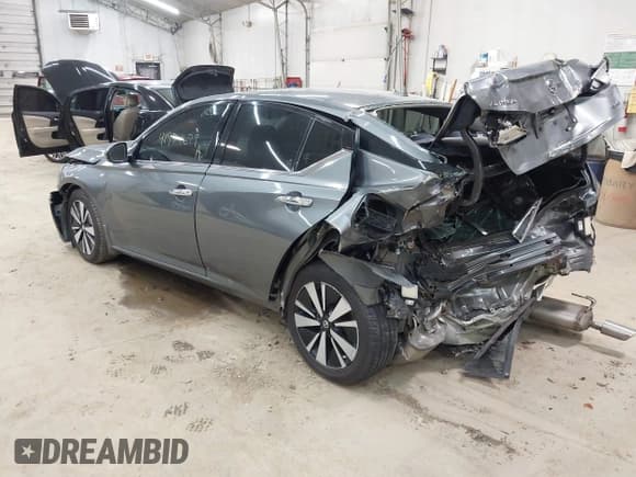 ✅ 2019 Nissan Altima SV • VIN: 1N4BL4DW5KC162414 • Lot: 41974679. Listed on IAAI with 69,631 mi. Free auction sales archive from the USA and detailed vehicle history report at DreamBid. Image 3.