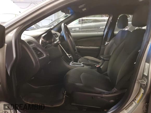 ✅ 2013 Dodge Avenger SE • VIN: 1C3CDZAB1DN752907 • Лот: 82415894. Опубликован ранее на Copart с пробегом 106 194 миль. Бесплатный доступ к архиву аукционных продаж из США и подробный отчёт об истории автомобиля на DreamBid. Изображение 7.