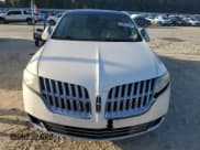 ✅ 2012 Lincoln MKT • VIN: 2LMHJ5FR6CBL52974 • Lot: 85551915. Wystawiony na Copart z przebiegiem 94 759 mil. Bezpłatny archiwum sprzedaży aukcyjnych z USA i szczegółowy raport historii pojazdu na DreamBid. Zdjęcie 5.