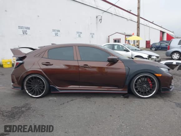 ✅ 2021 Honda Civic Type R Touring • VIN: SHHFK8G73MU201838 • Lot: 40905025. Listed on IAAI with 35,499 mi. Free auction sales archive from the USA and detailed vehicle history report at DreamBid. Image 13.