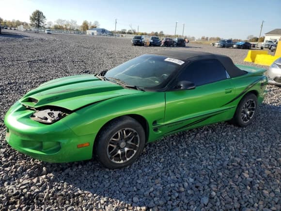 ✅ 2002 Pontiac Firebird Firebird • VIN: 2G2FS32K122101185 • Lot: 90701735. Listed on Copart with 156,371 mi. Free auction sales archive from the USA and detailed vehicle history report at DreamBid. Image 1.