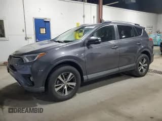 ✅ 2018 Toyota RAV4 XLE • VIN: 2T3RFREV3JW762590 • Lot: 84660245. Listed on Copart with 73,670 mi. Free auction sales archive from the USA and detailed vehicle history report at DreamBid. Image 1.