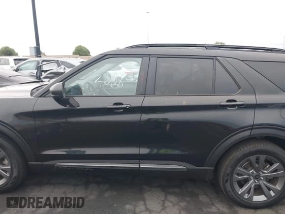 ✅ 2021 Ford Explorer XLT • VIN: 1FMSK7DH3MGA31425 • Lot: 43692608. Wystawiony na IAAI z przebiegiem 79 798 mil. Bezpłatny archiwum sprzedaży aukcyjnych z USA i szczegółowy raport historii pojazdu na DreamBid. Zdjęcie 15.