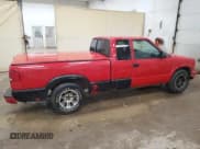 ✅ 2000 Chevrolet S-10 LS • VIN: 1GCCS19W3Y8257560 • Лот: 81254834. Опубликован ранее на Copart с пробегом 218 193 миль. Бесплатный доступ к архиву аукционных продаж из США и подробный отчёт об истории автомобиля на DreamBid. Изображение 3.