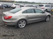✅ 2009 Volkswagen CC 4Motion • VIN: WVWGU73C19E526431 • Лот: 69520435. Опубликован ранее на Copart с пробегом 175 939 миль. Бесплатный доступ к архиву аукционных продаж из США и подробный отчёт об истории автомобиля на DreamBid. Изображение 3.