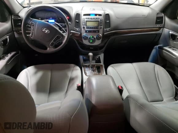 ✅ 2012 Hyundai Santa Fe GLS • VIN: 5XYZG3AB1CG099981 • Lot: 82638804. Listed on Copart with 226,330 mi. Free auction sales archive from the USA and detailed vehicle history report at DreamBid. Image 8.