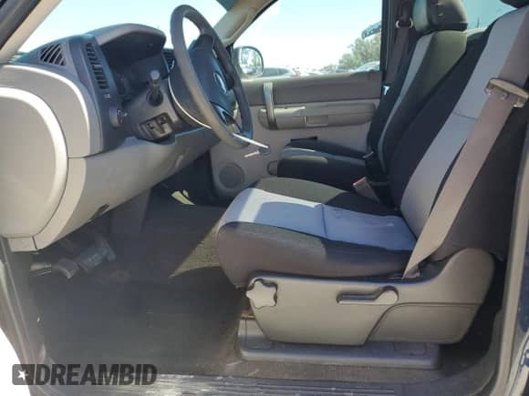 2008 Chevrolet Silverado 1500 Work Truck with VIN 1GCEC14C88Z171027, listed as a Copart auction lot 90572655 with 229,045 mi miles and Salvage title. Bid and sale history available at DreamBid. Image 7.