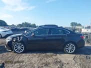 ✅ 2015 Buick Verano Convenience Group • VIN: 1G4PR5SKXF4191536 • Lot: 43031613. Wystawiony na IAAI z przebiegiem 93 878 mil. Bezpłatny archiwum sprzedaży aukcyjnych z USA i szczegółowy raport historii pojazdu na DreamBid. Zdjęcie 14.