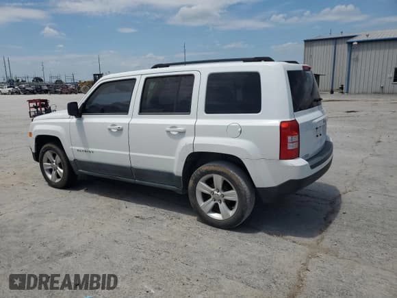 ✅ 2011 Jeep Patriot Sport • VIN: 1J4NT1GBXBD233691 • Lot: 66482455. Listed on Copart with 121,354 mi. Free auction sales archive from the USA and detailed vehicle history report at DreamBid. Image 2.