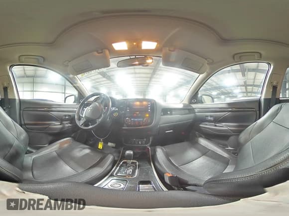 ✅ 2017 Mitsubishi Outlander GT • VIN: JA4JZ4AX4HZ020136 • Lot: 46446595. Listed on Copart with 139,013 mi. Free auction sales archive from the USA and detailed vehicle history report at DreamBid. Image 13.