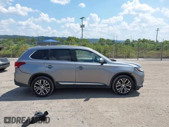 2017 Mitsubishi Outlander SE с VIN JA4AZ3A35HZ055663, выставлен на аукционе IAAI как лот 42971988 с пробегом 93 052 миль миль и . История ставок и продаж доступна на DreamBid. Изображение 13.