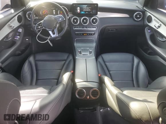 ✅ 2021 Mercedes-Benz GLC 300 • VIN: W1N0G8EB1MV275477 • Lot: 90016305. Listed on Copart with 32,354 mi. Free auction sales archive from the USA and detailed vehicle history report at DreamBid. Image 8.