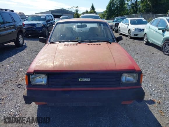 ✅ 1982 Toyota Tercel Deluxe • VIN: JT2AL21E3C4402733 • Lot: 43154157. Wystawiony na IAAI z przebiegiem 143 224 mil. Bezpłatny archiwum sprzedaży aukcyjnych z USA i szczegółowy raport historii pojazdu na DreamBid. Zdjęcie 13.