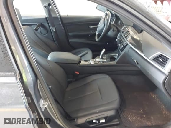 ✅ 2017 BMW 3 Series 320i xDrive • VIN: WBA8E5G39HNU45088 • Lot: 42434735. Listed on IAAI with 113,852 mi. Free auction sales archive from the USA and detailed vehicle history report at DreamBid. Image 5.