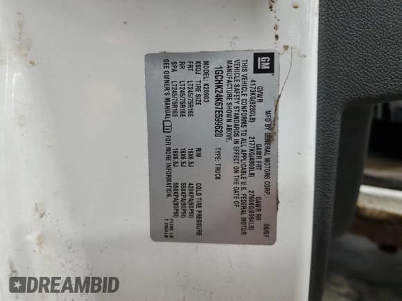 ✅ 2007 Chevrolet Silverado 2500HD 1LT • VIN: 1GCHK24K67E599620 • Lot: 67097715. Wystawiony na Copart z przebiegiem Nie podano. Bezpłatny archiwum sprzedaży aukcyjnych z USA i szczegółowy raport historii pojazdu na DreamBid. Zdjęcie 13.