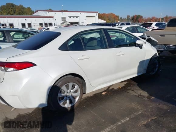✅ 2021 Toyota Corolla LE • VIN: JTDEPMAE2MJ173800 • Lot: 43630041. Listed on IAAI with 119,099 mi. Free auction sales archive from the USA and detailed vehicle history report at DreamBid. Image 13.