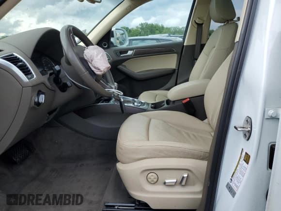 ✅ 2017 Audi Q5 Premium Plus • VIN: WA1L2AFP6HA030329 • Lot: 56880405. Wystawiony na Copart z przebiegiem 45 337 mil. Bezpłatny archiwum sprzedaży aukcyjnych z USA i szczegółowy raport historii pojazdu na DreamBid. Zdjęcie 7.