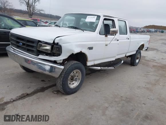✅ 1997 Ford F-350 • VIN: 1FTJW36G9VEC05352 • Lot: 43725291. Listed on IAAI with 135,612 mi. Free auction sales archive from the USA and detailed vehicle history report at DreamBid. Image 2.