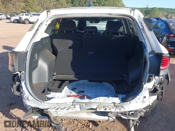 ✅ 2023 Kia Sportage EX • VIN: 5XYK33AF3PG059486 • Lot: 43346974. Wystawiony na IAAI z przebiegiem 57 432 mil. Bezpłatny archiwum sprzedaży aukcyjnych z USA i szczegółowy raport historii pojazdu na DreamBid. Zdjęcie 16.