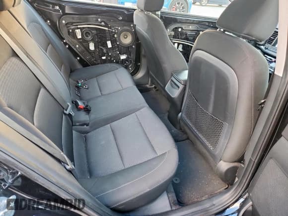 ✅ 2017 Hyundai Elantra Limited • VIN: 5NPD84LF7HH197295 • Lot: 84266735. Listed on Copart with 80,780 mi. Free auction sales archive from the USA and detailed vehicle history report at DreamBid. Image 10.