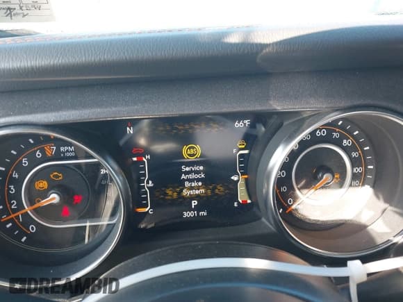 ✅ 2023 Jeep Gladiator Mojave • VIN: 1C6JJTEG5PL569547 • Lot: 42902018. Wystawiony na IAAI z przebiegiem 3 001 mil. Bezpłatny archiwum sprzedaży aukcyjnych z USA i szczegółowy raport historii pojazdu na DreamBid. Zdjęcie 7.