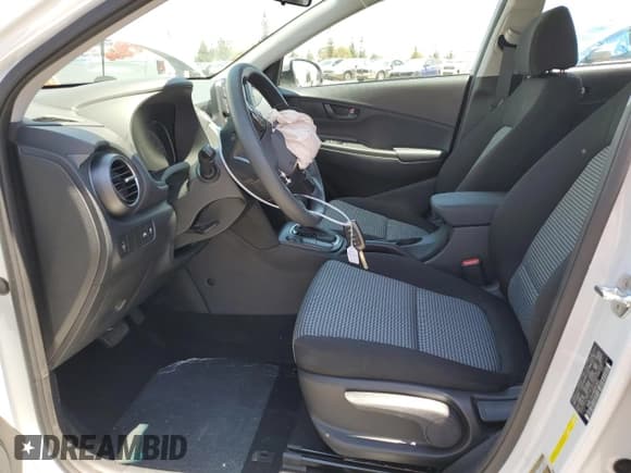 ✅ 2021 Hyundai Kona SE • VIN: KM8K12AA4MU601821 • Лот: 58746413. Опубликован ранее на Copart с пробегом 17 702 миль. Бесплатный доступ к архиву аукционных продаж из США и подробный отчёт об истории автомобиля на DreamBid. Изображение 7.