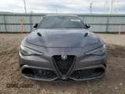 ✅ 2019 Alfa Romeo Giulia Quadrifoglio • VIN: ZARFAMEV4K7599309 • Lot: 69595785. Wystawiony na Copart z przebiegiem 62 184 mil. Bezpłatny archiwum sprzedaży aukcyjnych z USA i szczegółowy raport historii pojazdu na DreamBid. Zdjęcie 5.