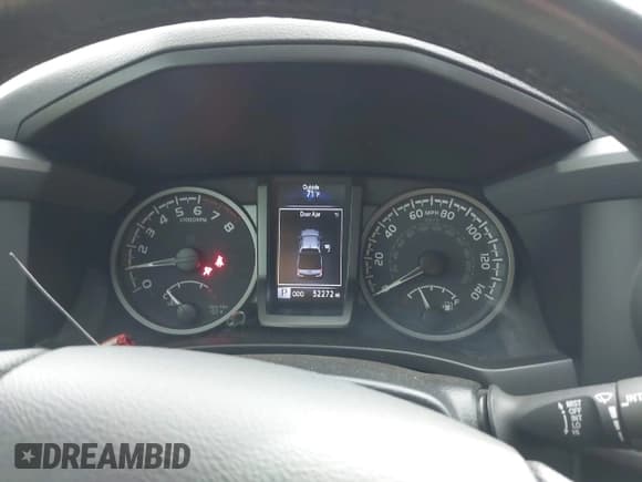 ✅ 2022 Toyota Tacoma TRD Sport • VIN: 3TYCZ5AN6NT099703 • Lot: 43741149. Listed on IAAI with 52,272 mi. Free auction sales archive from the USA and detailed vehicle history report at DreamBid. Image 7.