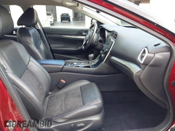 ✅ 2017 Nissan Maxima S • VIN: 1N4AA6AP7HC435047 • Lot: 41906655. Listed on IAAI with 81,838 mi. Free auction sales archive from the USA and detailed vehicle history report at DreamBid. Image 5.