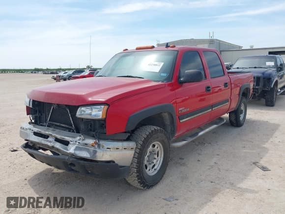 ✅ 2006 Chevrolet Silverado 2500HD LT3 • VIN: 1GCHK23D86F145400 • Lot: 42230812. Wystawiony na IAAI z przebiegiem 513 221 mil. Bezpłatny archiwum sprzedaży aukcyjnych z USA i szczegółowy raport historii pojazdu na DreamBid. Zdjęcie 17.
