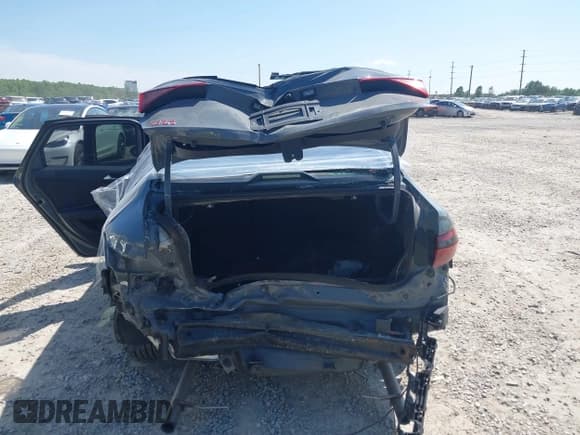 ✅ 2020 Volkswagen Jetta S • VIN: 3VW6T7BU3LM078801 • Lot: 42290267. Listed on IAAI with 60,535 mi. Free auction sales archive from the USA and detailed vehicle history report at DreamBid. Image 17.