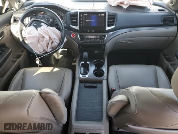 ✅ 2017 Honda Pilot EX-L • VIN: 5FNYF6H59HB051627 • Lot: 87286775. Listed on Copart with 104,700 mi. Free auction sales archive from the USA and detailed vehicle history report at DreamBid. Image 8.