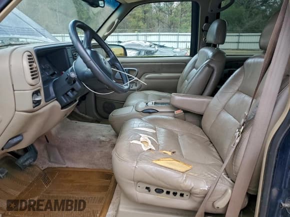 ✅ 1999 Chevrolet Suburban • VIN: 1GNFK16R9XJ352845 • Lot: 94488765. Listed on Copart with 174,765 mi. Free auction sales archive from the USA and detailed vehicle history report at DreamBid. Image 7.