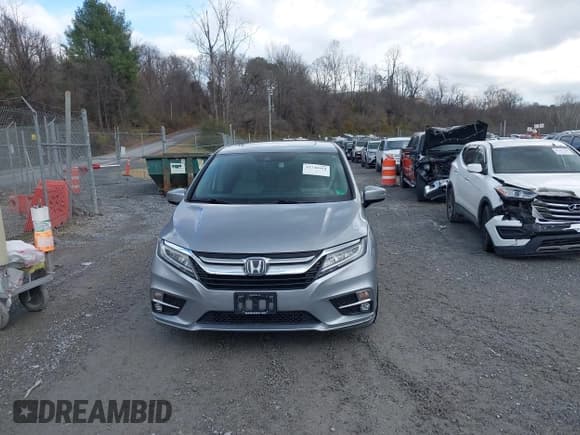 ✅ 2018 Honda Odyssey Elite • VIN: 5FNRL6H95JB051582 • Lot: 43740163. Listed on IAAI with 72,332 mi. Free auction sales archive from the USA and detailed vehicle history report at DreamBid. Image 12.