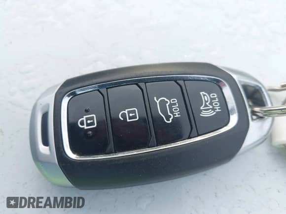 2019 Hyundai Veloster N z VIN KMHT36AH0KU001538, wystawiony jako IAAI lot #43193750 z przebiegiem 61 712 mil mil oraz . Historia ofert i sprzedaży dostępna na DreamBid. Obrazek 11.