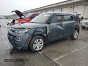 ✅ 2021 Kia Soul LX • VIN: KNDJ23AU2M7766309 • Лот: 85143645. Опубликован ранее на Copart с пробегом 113 792 миль. Бесплатный доступ к архиву аукционных продаж из США и подробный отчёт об истории автомобиля на DreamBid. Изображение 1.