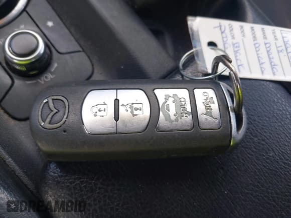 ✅ 2018 Mazda MX-5 Miata Grand Touring • VIN: JM1NDAD71J0202757 • Lot: 41968296. Wystawiony na IAAI z przebiegiem 116 668 mil. Bezpłatny archiwum sprzedaży aukcyjnych z USA i szczegółowy raport historii pojazdu na DreamBid. Zdjęcie 11.