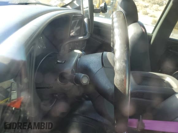 ✅ 2005 Chevrolet Silverado 1500 • VIN: 2GCFC13T251325270 • Лот: 75061414. Опубликован ранее на Copart с пробегом Не указан. Бесплатный доступ к архиву аукционных продаж из США и подробный отчёт об истории автомобиля на DreamBid. Изображение 8.