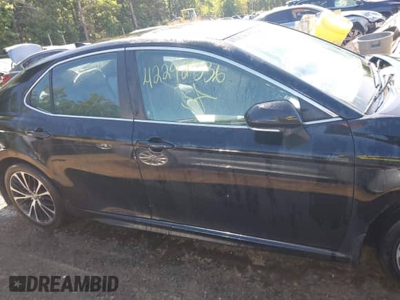 2020 Toyota Camry SE with VIN 4T1M11BK2LU010539, listed as a IAAI auction lot 42292336 with 39,342 mi miles and . Bid and sale history available at DreamBid. Image 13.