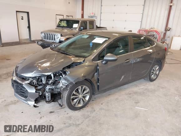 ✅ 2019 Chevrolet Cruze LT • VIN: 1G1BE5SM8K7139173 • Lot: 42255981. Wystawiony na IAAI z przebiegiem 154 876 mil mil. Skorzystaj z bezpłatnego archiwum sprzedaży aukcyjnych z USA i zobacz szczegółowy raport historii pojazdu na DreamBid. Zdjęcie 2.