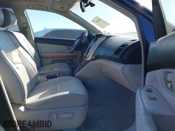 ✅ 2004 Lexus RX 330 • VIN: 2T2GA31UX4C010363 • Lot: 43882837. Listed on IAAI with 137,681 mi. Free auction sales archive from the USA and detailed vehicle history report at DreamBid. Image 5.