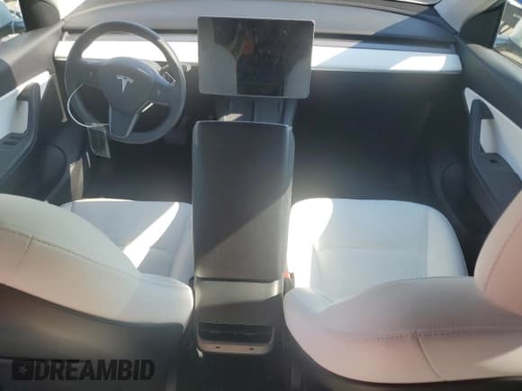 ✅ 2021 Tesla Model Y Standard Range • VIN: 5YJYGDED9MF163299 • Lot: 80437915. Wystawiony na Copart z przebiegiem 79 790 mil. Bezpłatny archiwum sprzedaży aukcyjnych z USA i szczegółowy raport historii pojazdu na DreamBid. Zdjęcie 8.