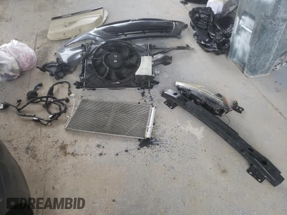 ✅ 2016 Hyundai Genesis Coupe 3.8L Base • VIN: KMHHT6KJ2GU135076 • Lot: 82278225. Wystawiony na Copart z przebiegiem 90 243 mil. Bezpłatny archiwum sprzedaży aukcyjnych z USA i szczegółowy raport historii pojazdu na DreamBid. Zdjęcie 12.