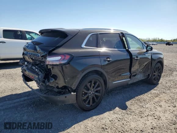 ✅ 2021 Lincoln Nautilus Reserve • VIN: 2LMPJ8K97MBL01536 • Lot: 81302765. Wystawiony na Copart z przebiegiem 85 939 mil. Bezpłatny archiwum sprzedaży aukcyjnych z USA i szczegółowy raport historii pojazdu na DreamBid. Zdjęcie 3.