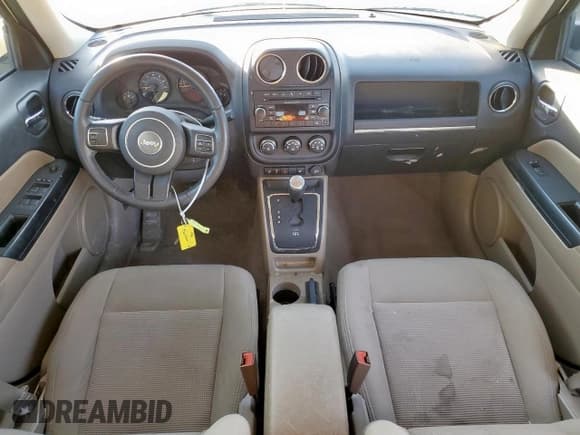 ✅ 2016 Jeep Patriot Latitude • VIN: 1C4NJPFA6GD682056 • Lot: 91653785. Listed on Copart with 126,625 mi. Free auction sales archive from the USA and detailed vehicle history report at DreamBid. Image 8.